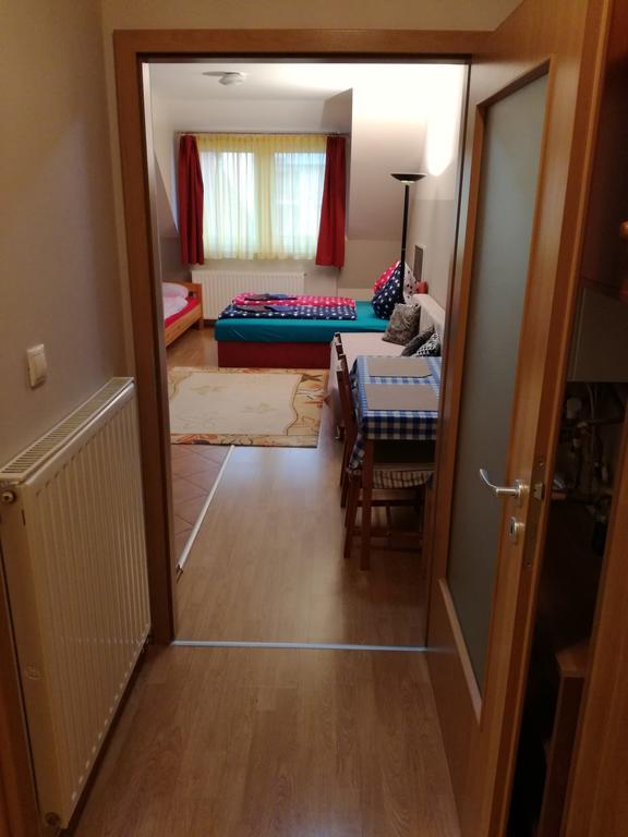 Edes Kis Garzon Apartment Sopron Luaran gambar